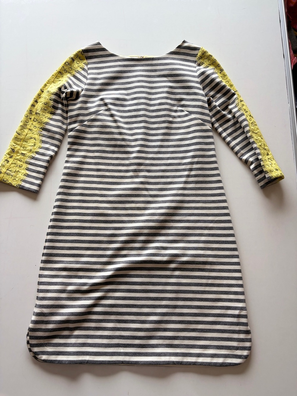 Eliza J Gray Yellow Lace Shoulder Striped Sheath Short Dress women’s size 2